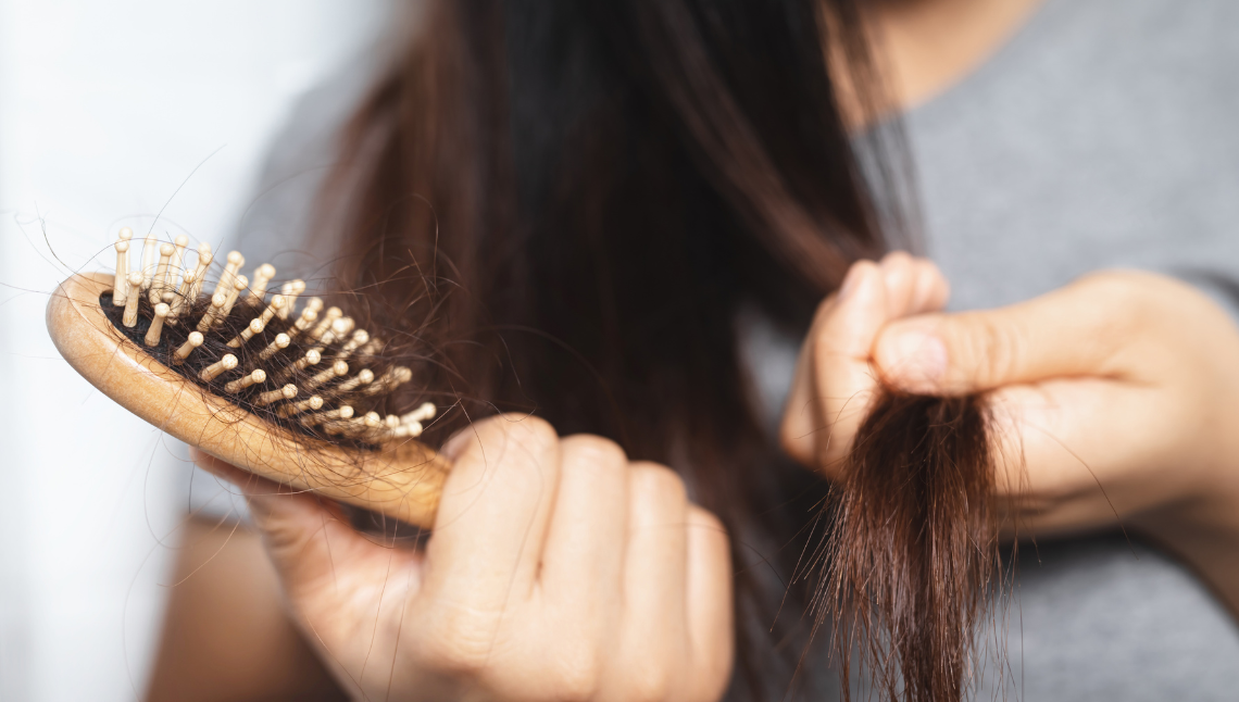 Capelli spenti e rovinati dopo le vacanze? Ecco qualche consiglio!